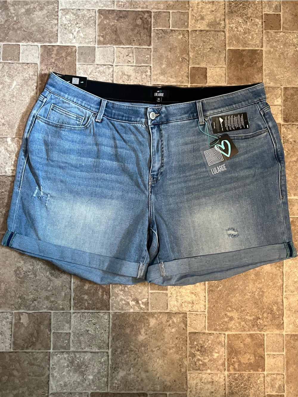 NWT 44 (24/25W) LuLaRoe Boyfriend Denim Shorts